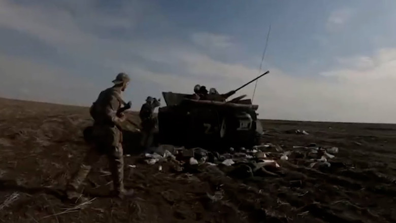 The fighter of the SS Azov destroys the enemy of the Russian BMP. Video from the first person Боєць ССО Азов знищує ворожу російську БМП. Відео від першої особи
