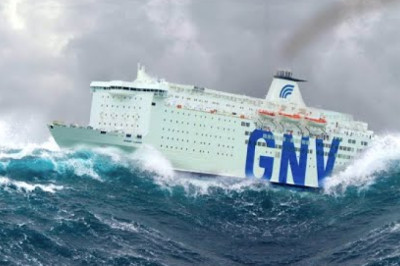 Top 10 Biggest Cruise Ships Crash and Collision at Terrible Waves In Storm