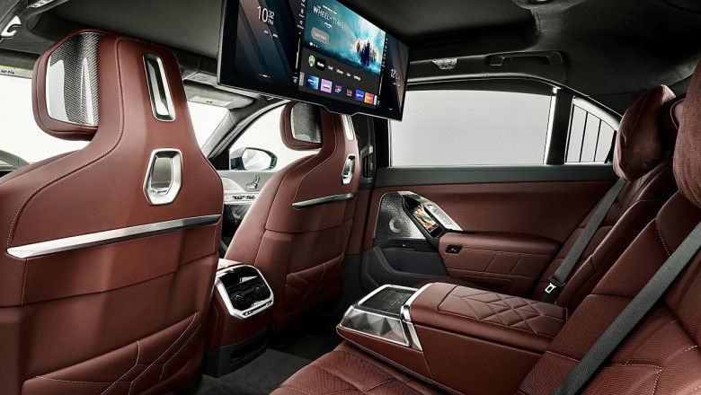 2023 BMW 7 Series M7 i7 (ALL NEW) - S-CLASS Competitor