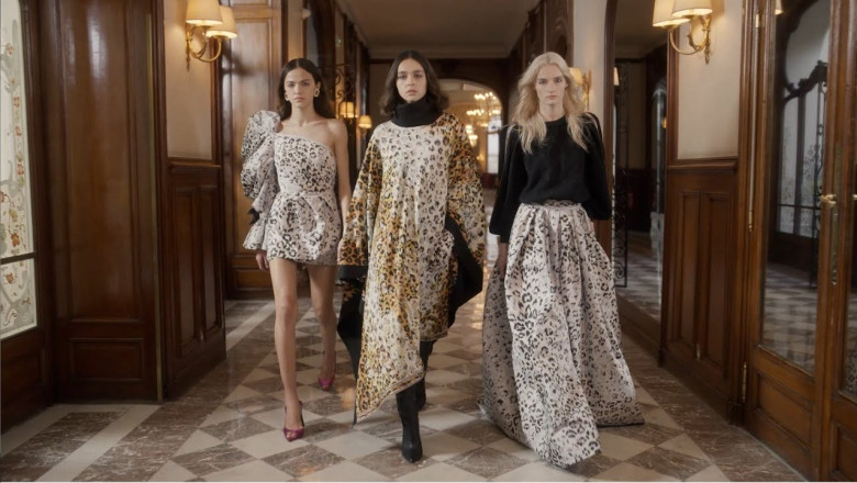 LEONARD | Fall Winter 2022/2023 | Paris Fashion Week | Ballroom