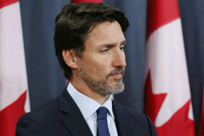 Canada’s Trudeau announces handgun freeze in new gun control proposal