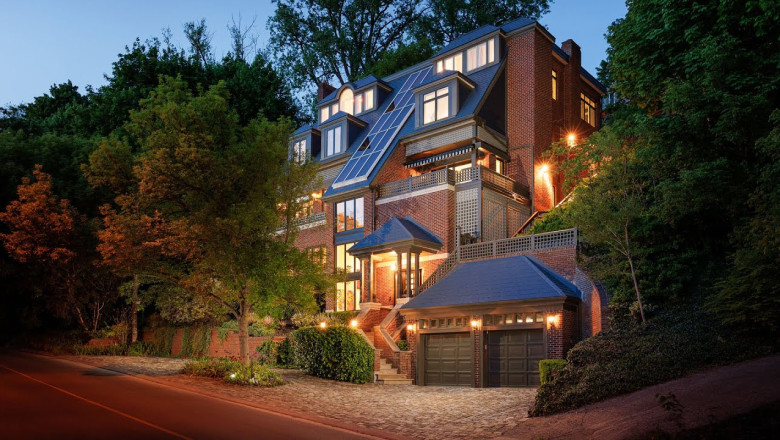 97 Old Mill Drive, Toronto