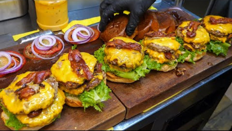 Bacon Double Cheeseburger / 雙層起司培根牛肉堡 - Taiwanese Burger Shop