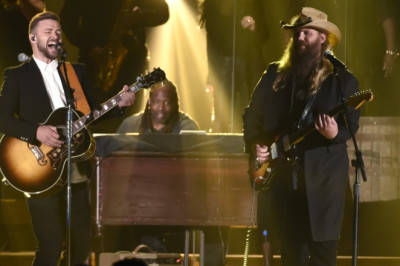 Tennessee Whiskey/Drink You Away - Justin Timberlake and Chris Stapleton (CMA 2015)