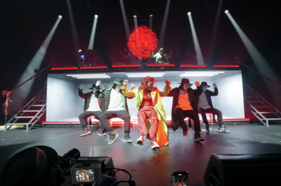 TEYANA TAYLOR x JABBAWOCKEEZ perform BARE WIT ME Live in LOS ANGELES