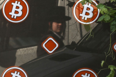 Bitcoin Sinks Again as Risk-Off Mood Returns on Recession Fears