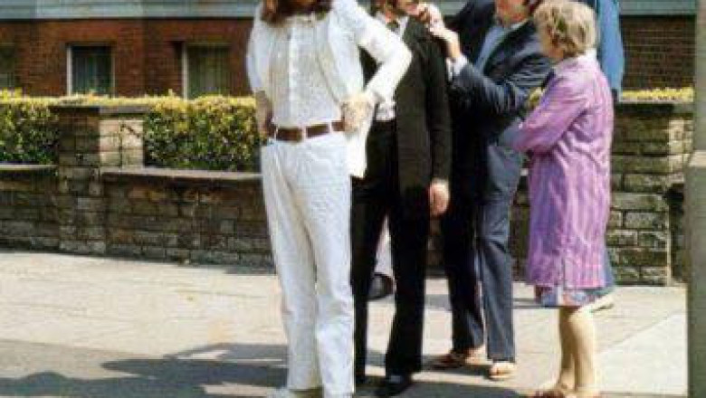 Pic of the day: The Beatles before crossing Abbey road in 1969