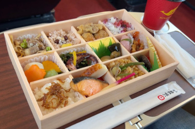 Riding Japanese Train with Vending Machine | Cheapest First Class Seats in Japan