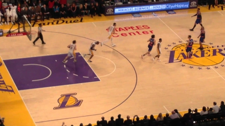 Kobe Bryant Clutch Fadeaway Vs Knicks 03/13/2016