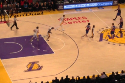 Kobe Bryant Clutch Fadeaway Vs Knicks 03/13/2016