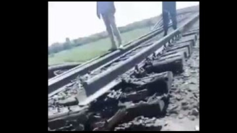 Like a sieve: this is what the Antoniv railway bridge looks like