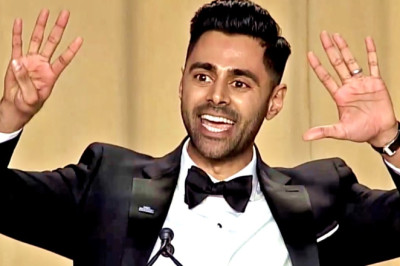 Trump Destroyed by Comedian Hasan Minhaj at 2017 White House Correspondents Dinner