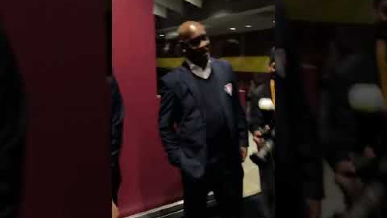 Moment Michael Jordan Asks Magic Johnson to 1v1 at NBA 75 Celebration 👀