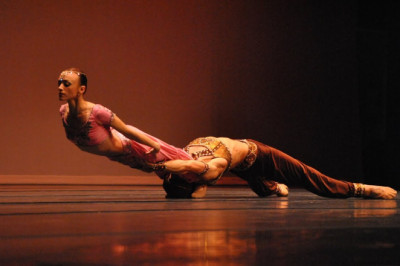 Arabian Dance   AcroDuoBallet
