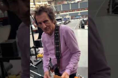 The Rolling Stones - soundcheck - Sofi Stadium LA 2021 - Ron Wood donated his guitar to GuitarIcons