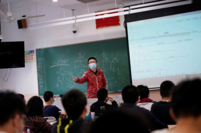 Shanghai to reopen all schools Sept. 1 as lockdown fears persist
