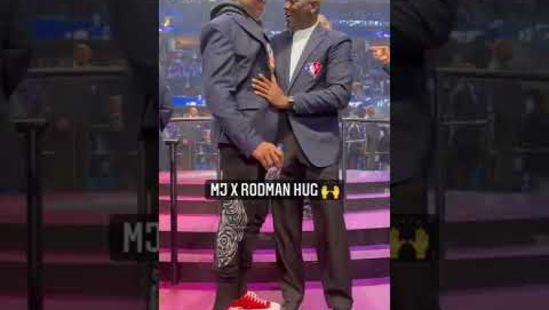 MJ &amp; Rodman HUG at NBA All Star Game! 🙌 #shorts