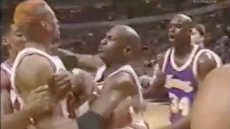 Dennis Rodman shuts down Shaq - 0 pts in 2nd Half/OT (Full Version)