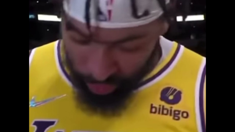 Anthony Davis throwing up in the tunnel then comes back and drops 32 and 12 😳