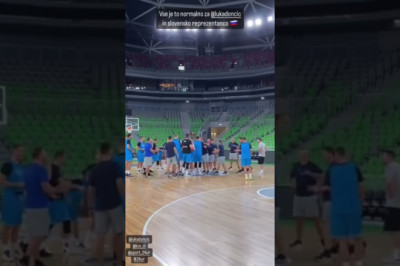 Luka Doncic half-court shot to wrap up Slovenia 🇸🇮 practice 🔥