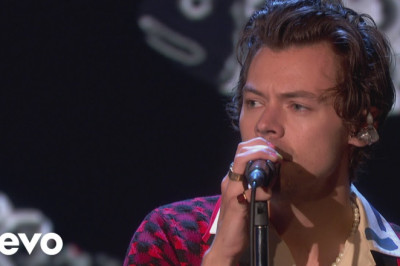 Harry Styles - Adore You (Live on The Graham Norton Show)