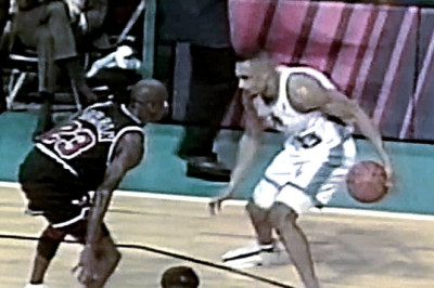 Bulls @ Pistons, 1998 (Michael Jordan vs. Grant Hill)