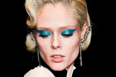 Coco Rocha - Runway walk 2017