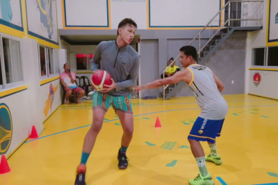 SEVEN GAGATE 6”8 17 YEARS OLD COMPLETE POSITION SKILLS BREAKDOWN PROGRAM!