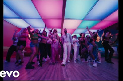 John Legend - All She Wanna Do (feat. Saweetie)