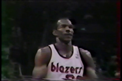 Clyde Drexler (24 Pts) Vs Byron Scott (31 Pts) (Jan 3, 1988)