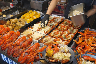 Grilled Cheese Bomb Lobster / Korean Street Food