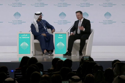 Mohammad Al Gergawi in a conversation with Elon Musk during WGS17