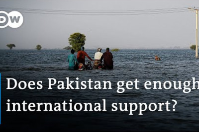 Pakistan's largest lake on the verge of bursting banks – thousands still wait for help | DW News