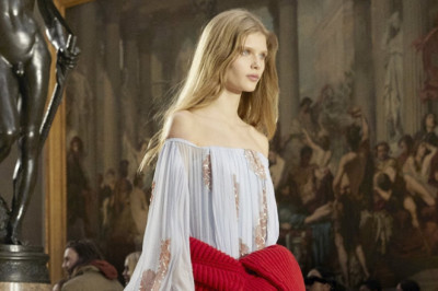 Louis Vuitton | Fall Winter 2022/2023 | Full Show