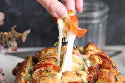 Laura Vitale Makes Pull-Apart Cheesy Garlic Bread