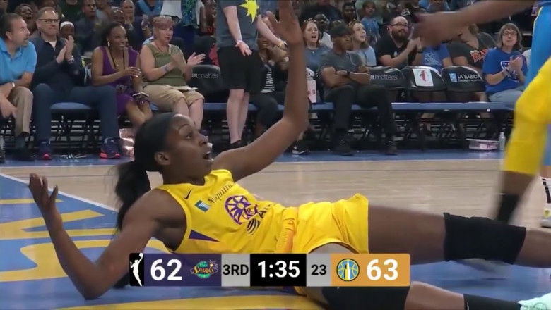 This is why the WNBA has no fans...