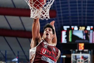 Umana Reyer - Anadolu Efes