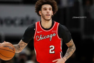 CHICAGO BULLS HEAD COACH PREPARED TO EXPECT LONZO BALL TO MISS ENTIRE SEASON!
