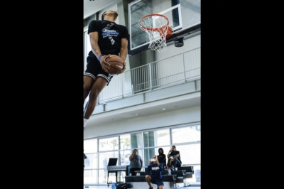 Russell Westbrook shows off his crazy bounce with insane dunks at his camp