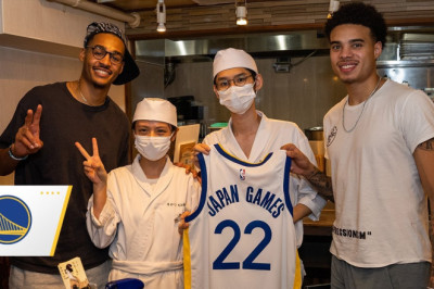 The Golden State Warriors Spend a Night Out in Tokyo