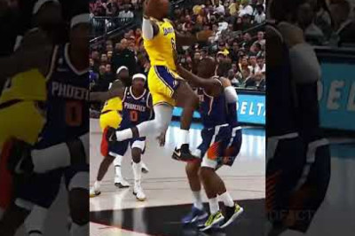 LeBron just bullying the Suns 🐐 #shorts