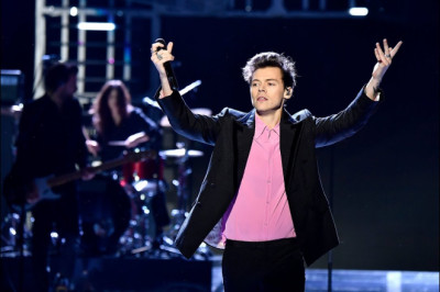 Harry Styles - Kiwi (Victoria’s Secret 2017 Shanghai Fashion Show Performance)