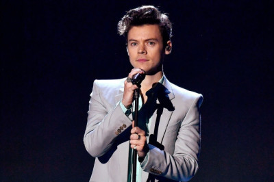 Harry Styles - Only Angel (Victoria’s Secret 2017 Shanghai Fashion Show Performance)