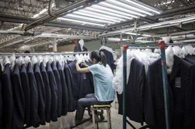 Tycoon's Wild $3 Billion Gamble on ‘China's LVMH’ Crashes