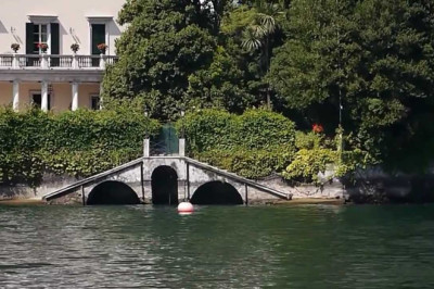 Visit Lake Como Italy video shot today of George Clooney's House Villa Oleandra