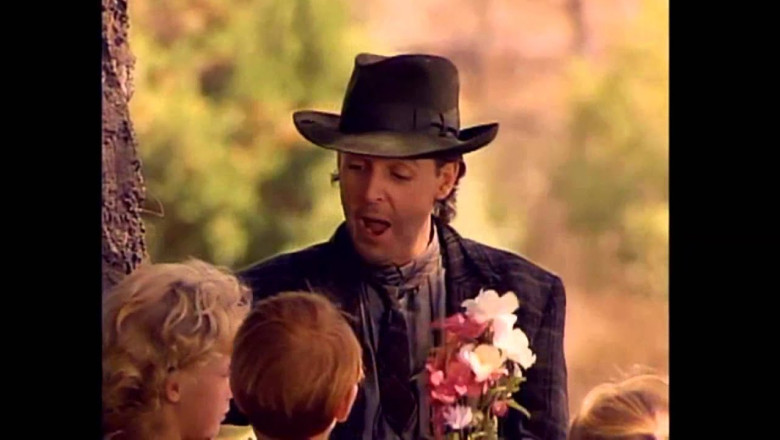 Paul McCartney and Michael Jackson - Say Say Say (1983)