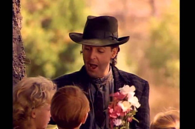 Paul McCartney and Michael Jackson - Say Say Say (1983)