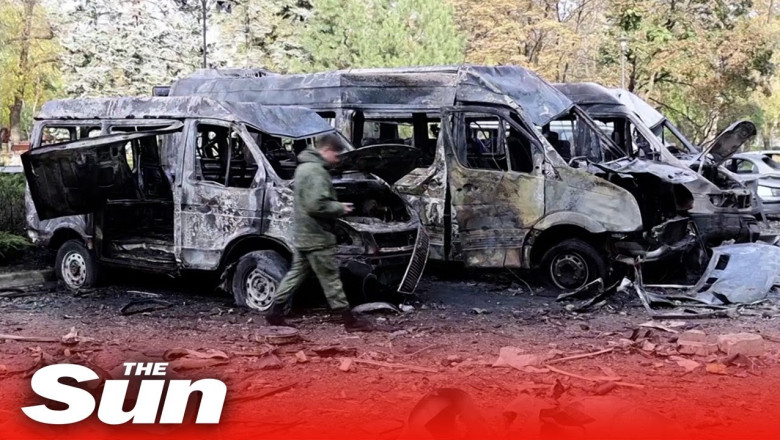 Ukrainian forces' shelling destroys administration building in Donetsk