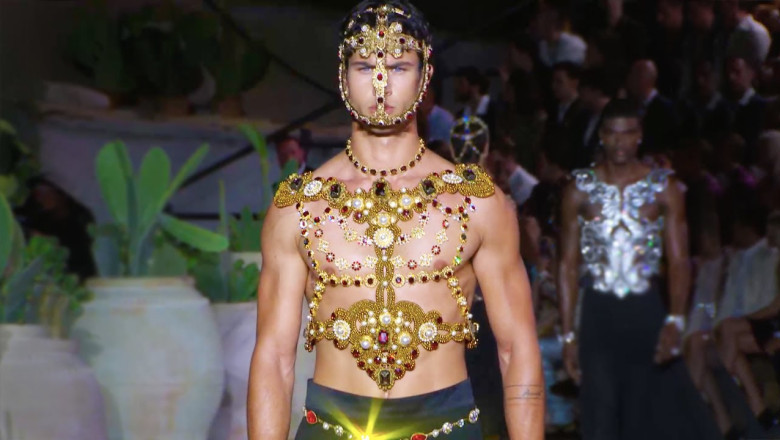 Dolce &amp; Gabbana Alta Sartoria Fall/Winter 2022/23