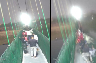 Bridge Collapse Kills at Least 141 People